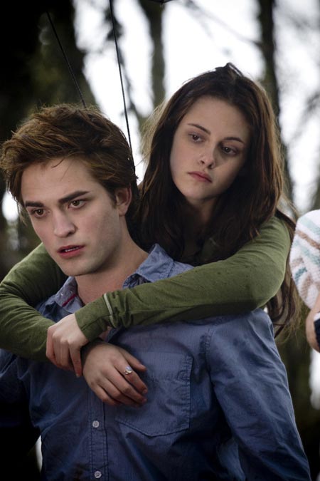 twilight-still-staring © 2008 ReelzChannel