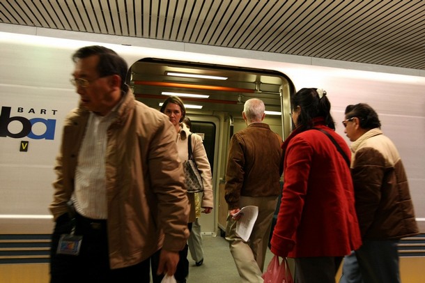 81031747JS001_COMMUTERS_FLO