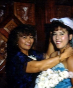 michmoml Mom and Michelle on their wedding day