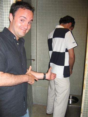 urinating_man_mallorca