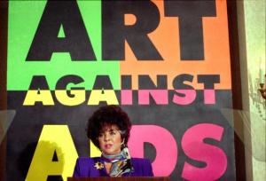 Elizabeth-Taylor-raises-funds-for-AIDS-research-and-awareness_11